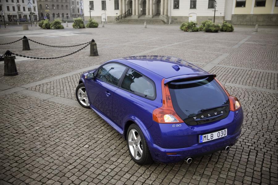  Volvo C30 2009 года  (фото 15 из 92)